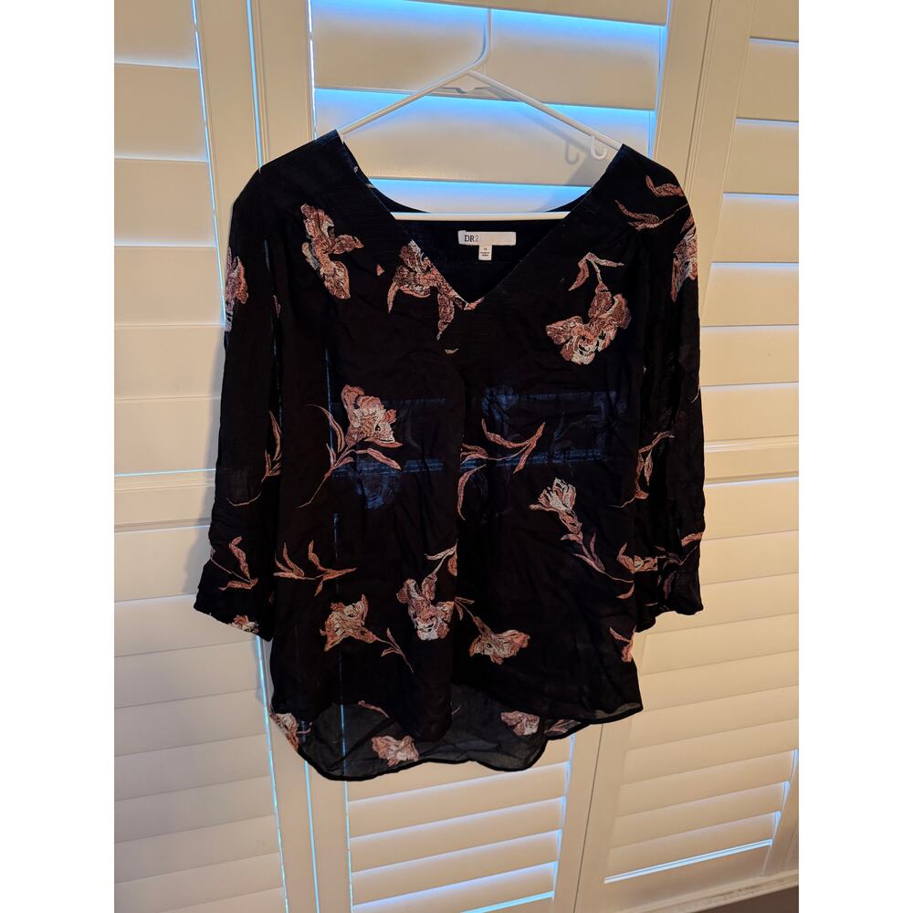 DR2 Flowered blouse